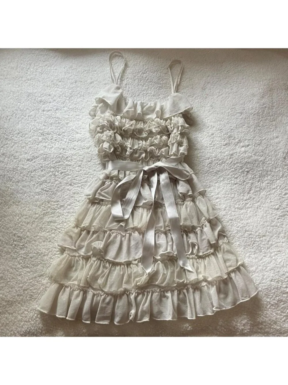 Cream ruffle dress with bow detail - Picture 2 of 8